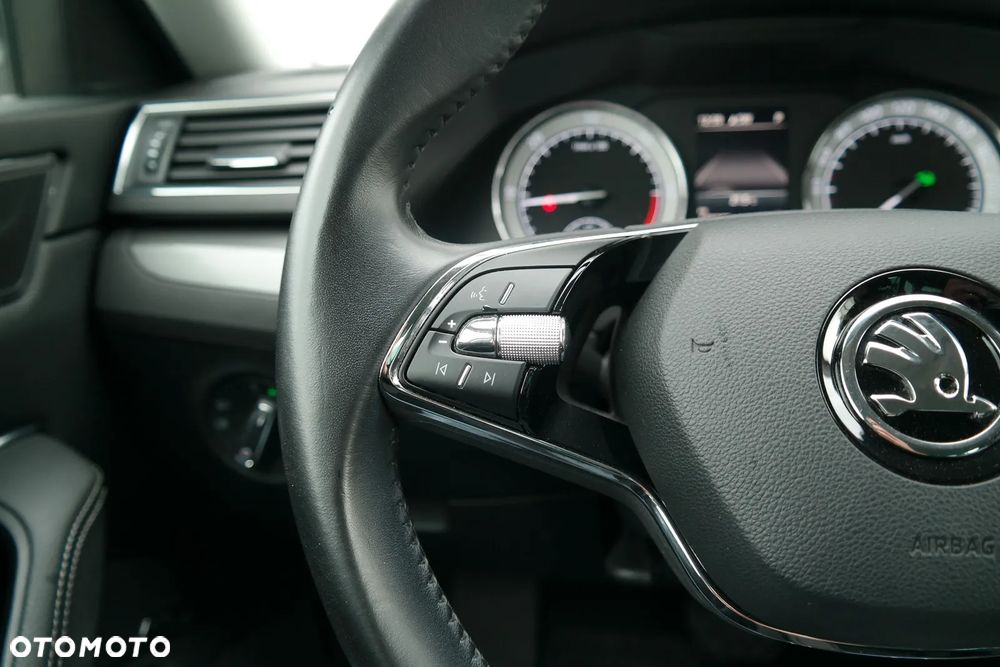Skoda Superb 2.0 TDI SCR 4x4 Style DSG - 20