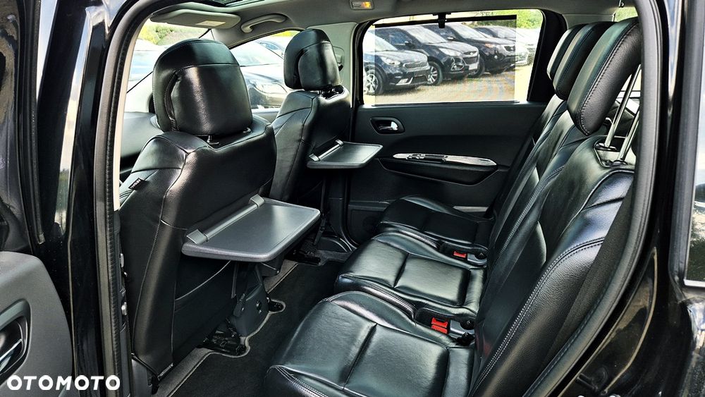 Peugeot 5008 1.6 Premium - 28