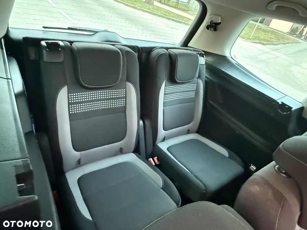 Volkswagen Sharan 2.0 TDI Trendline DSG - 18