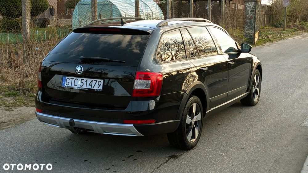 Skoda Octavia Scout 2.0 TDI 4x4 DSG - 4