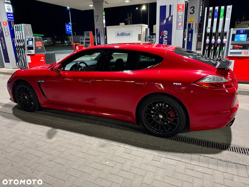 Porsche Panamera GTS - 4