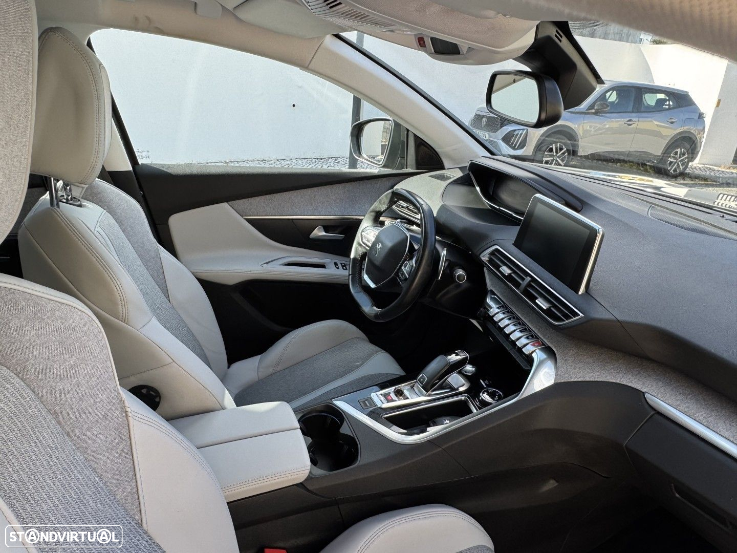 Peugeot 5008 1.2 PureTech Allure Pack EAT8 - 36