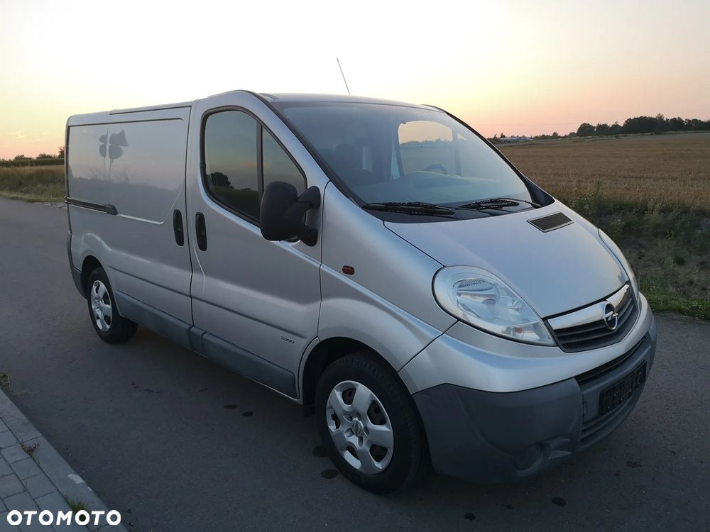 Opel VIVARO - 25