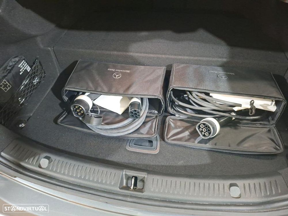 Mercedes-Benz E 300 e AMG Line - 13