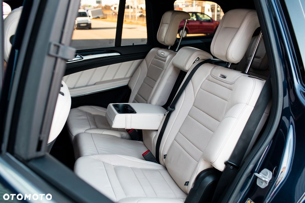 Mercedes-Benz GL - 9