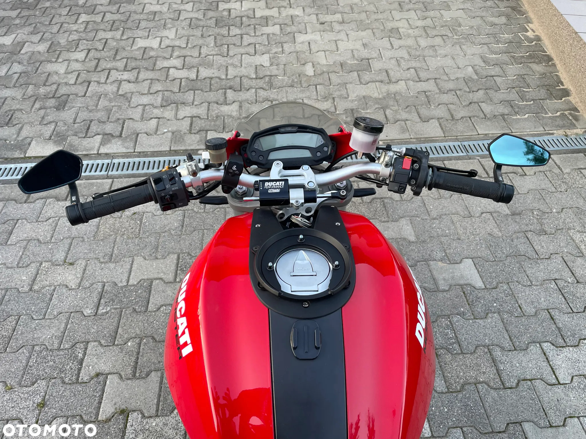 Ducati Monster - 10