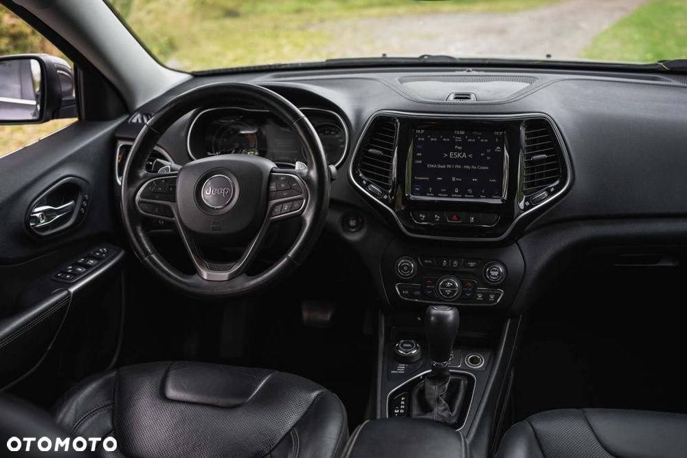 Jeep Cherokee - 3