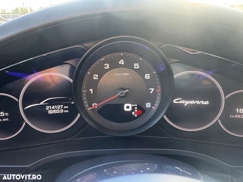Porsche Cayenne - 31