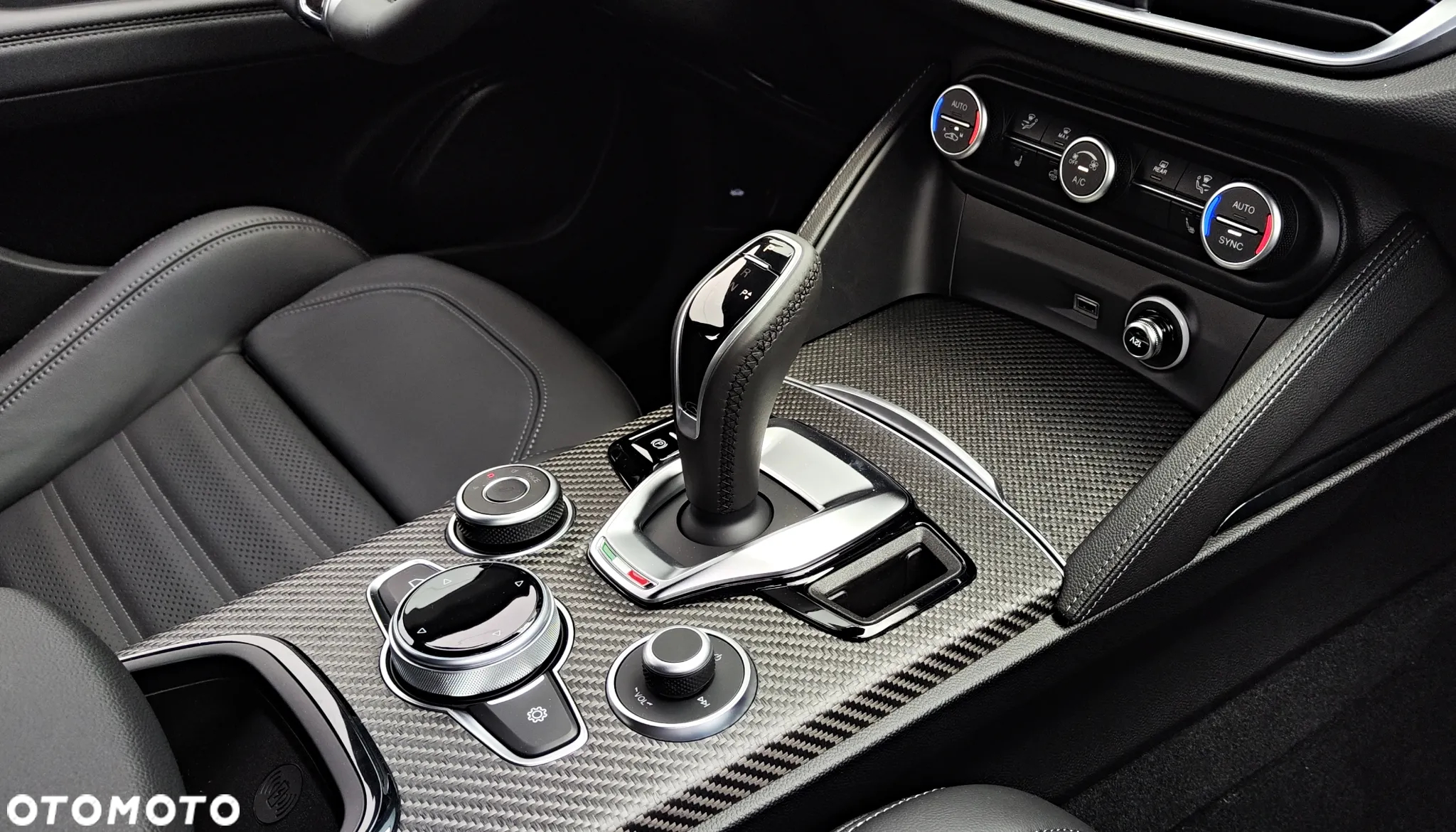 Alfa Romeo Stelvio 2.9 Bi Turbo V6 Quadrifoglio Q4 - 32