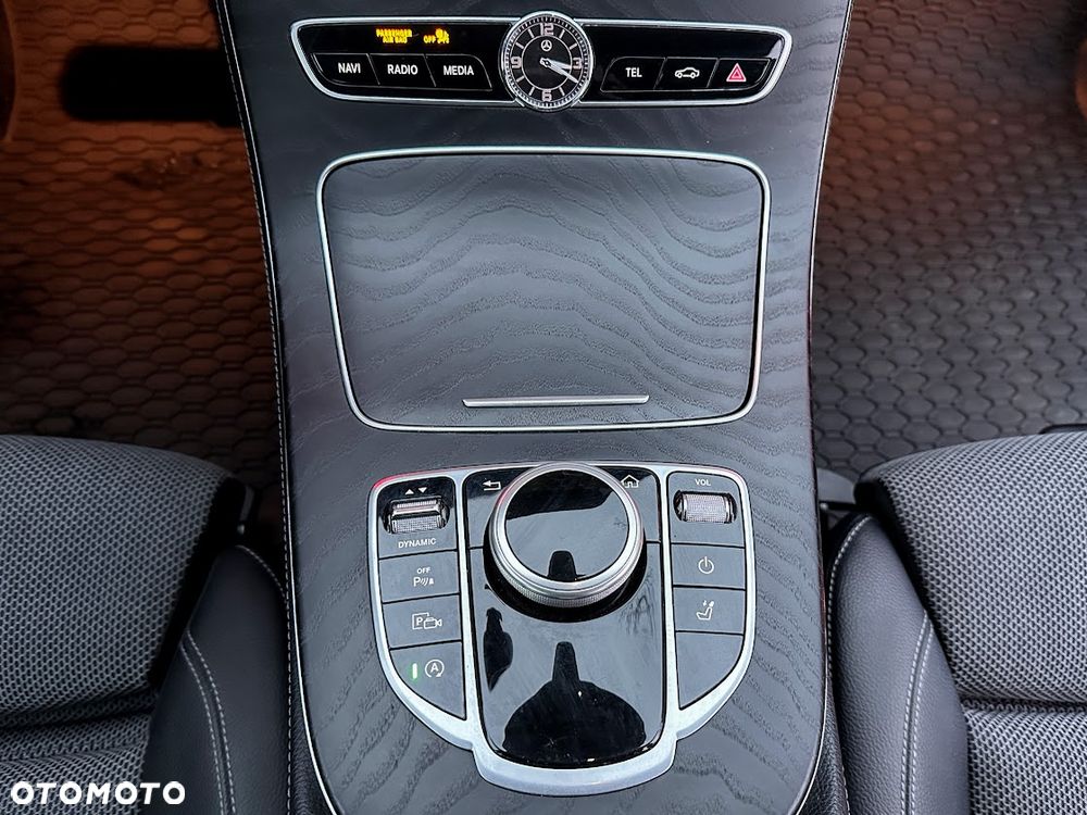 Mercedes-Benz Klasa E 200 9G-TRONIC Avantgarde - 23
