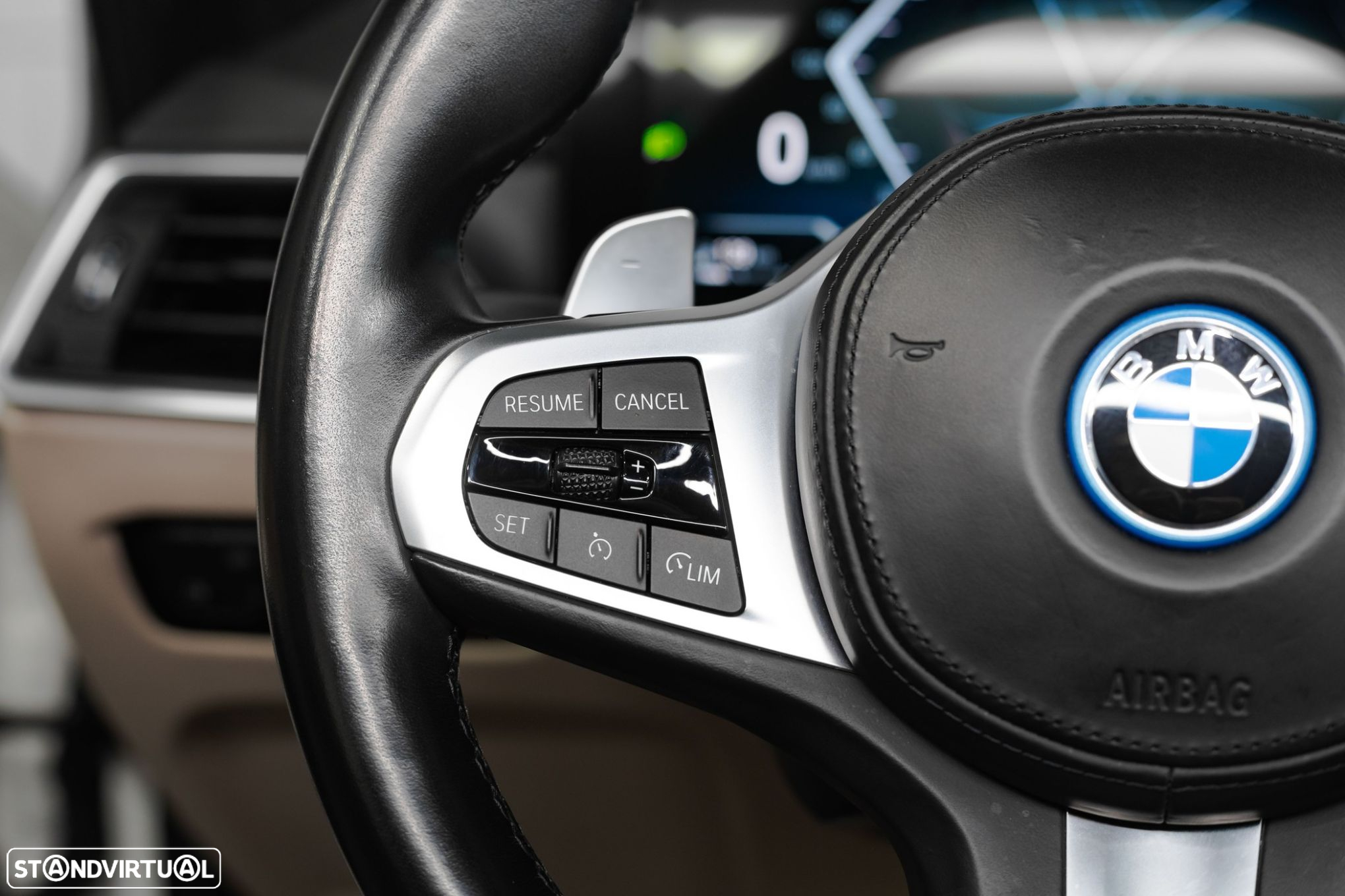 BMW 330 e Pack Desportivo M Auto - 9