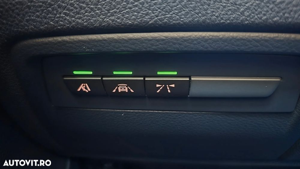BMW Seria 3 320i xDrive AT - 16