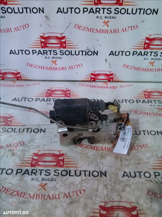 broasca usa dreapta fata renault clio simbol an fabr. 2010 - 1