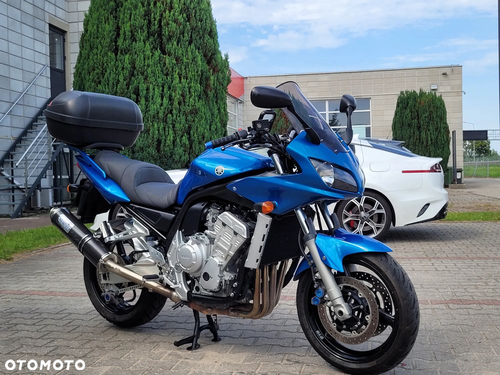 Yamaha FZS - 8