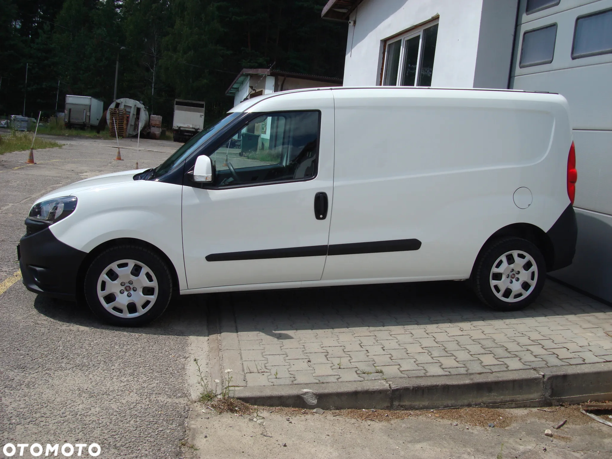 Fiat DOBLO Cargo Van Maxi LONG_L2 H1_1.6 MJET (105 KM)_SX_3-osob._2021 r._EURO 6_F.Vat 23%_Serwis ASO_BEZWYPADKOWY 100%_Zadbany_Salon PL - 8