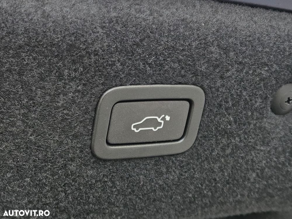 Jaguar XF D200 AWD R-Dynamic SE - 24