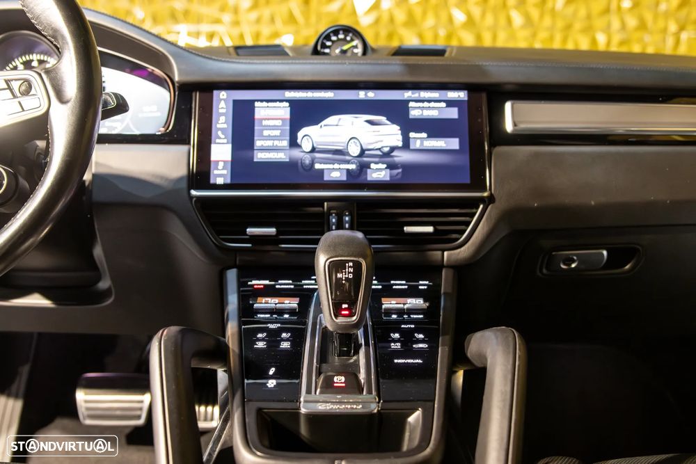 Porsche Cayenne Coupé Turbo S E-Hybrid - 24