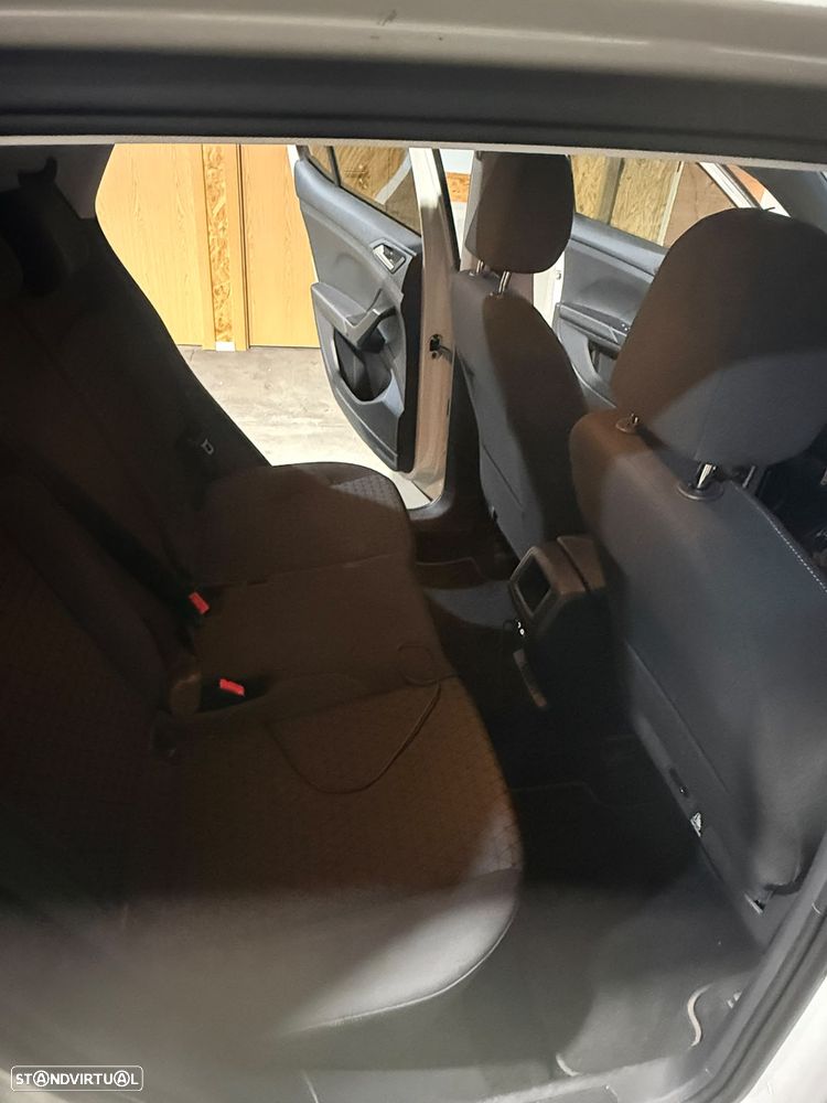VW T-Cross - 12