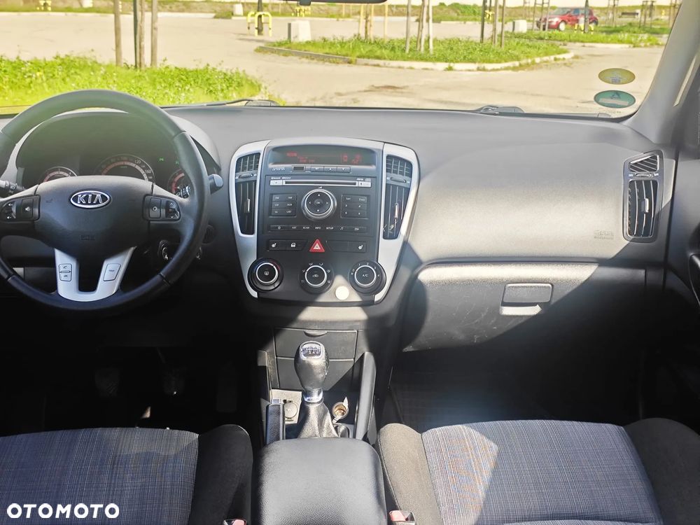 Kia Ceed Cee'd 1.6 Crdi Comfort + - 22