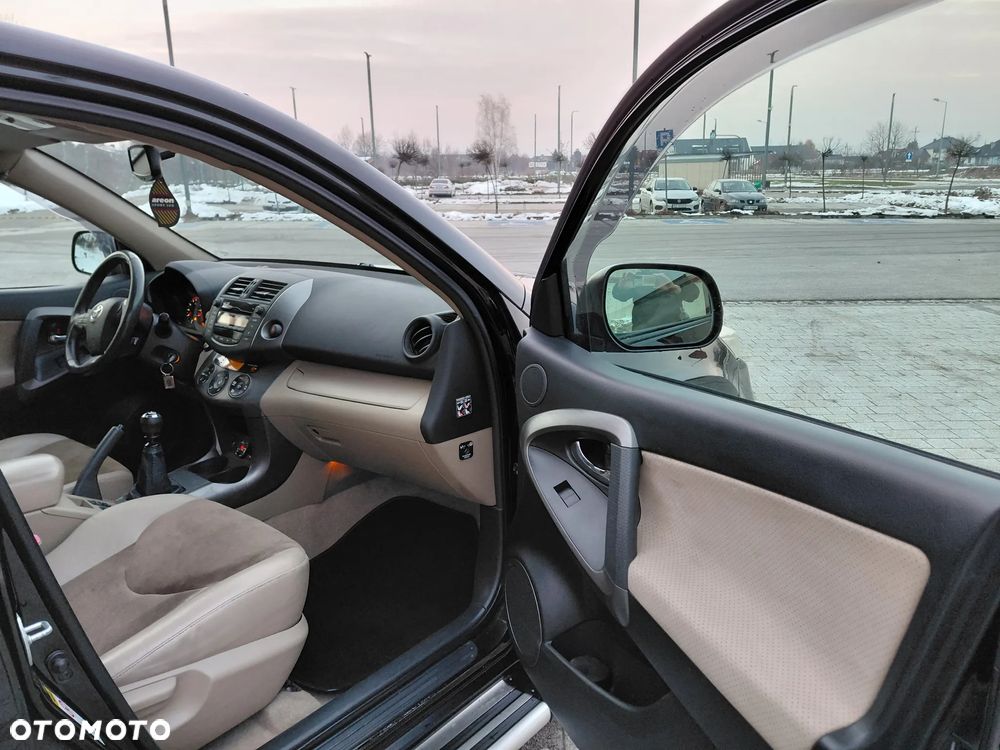 Toyota RAV4 2.2 D-4D 4x4 Sol - 22