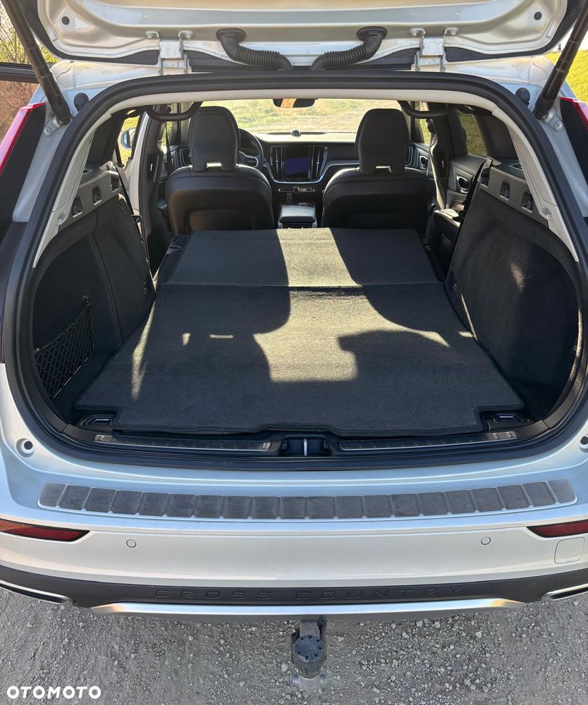 Volvo V60 Cross Country B5 B AWD - 10