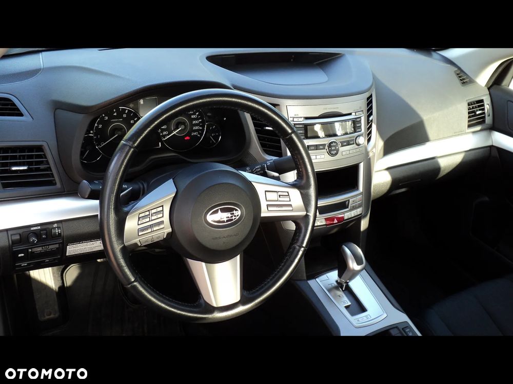 Subaru Legacy 2.0i Active AT - 9