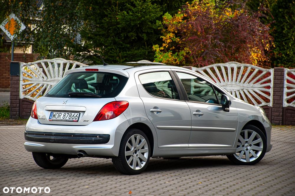 Peugeot 207 150 Turbo Platinum - 25