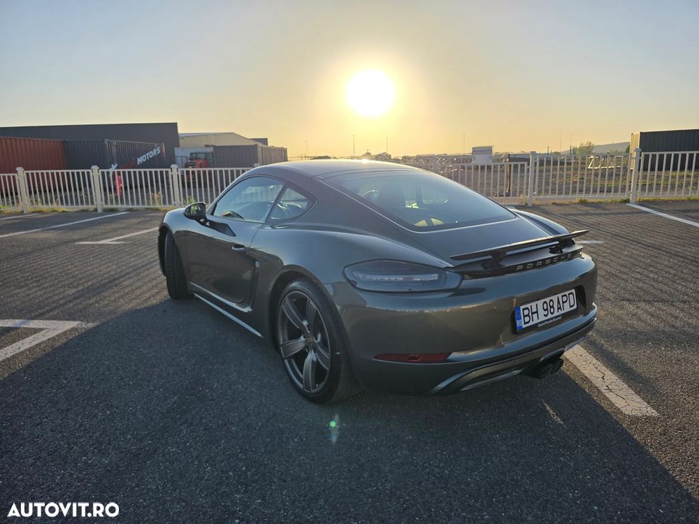 Porsche Cayman 718 PDK - 4