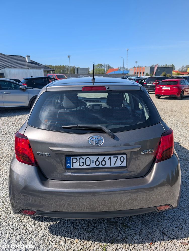 Toyota Yaris - 8