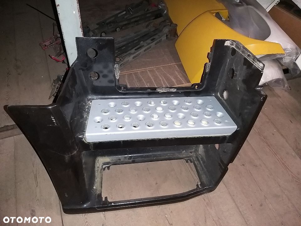 Blacha stopnia Mercedes Actros MP1, MP2, MP3 - NOWA - 1
