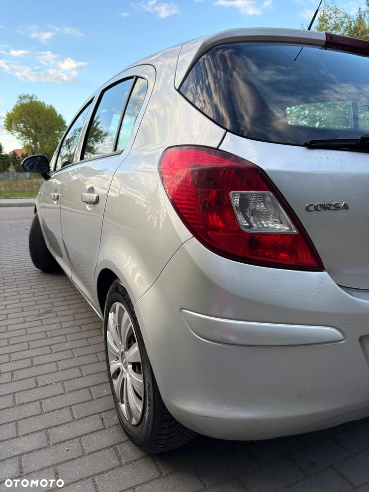 Opel Corsa 1.2 16V Cosmo - 25