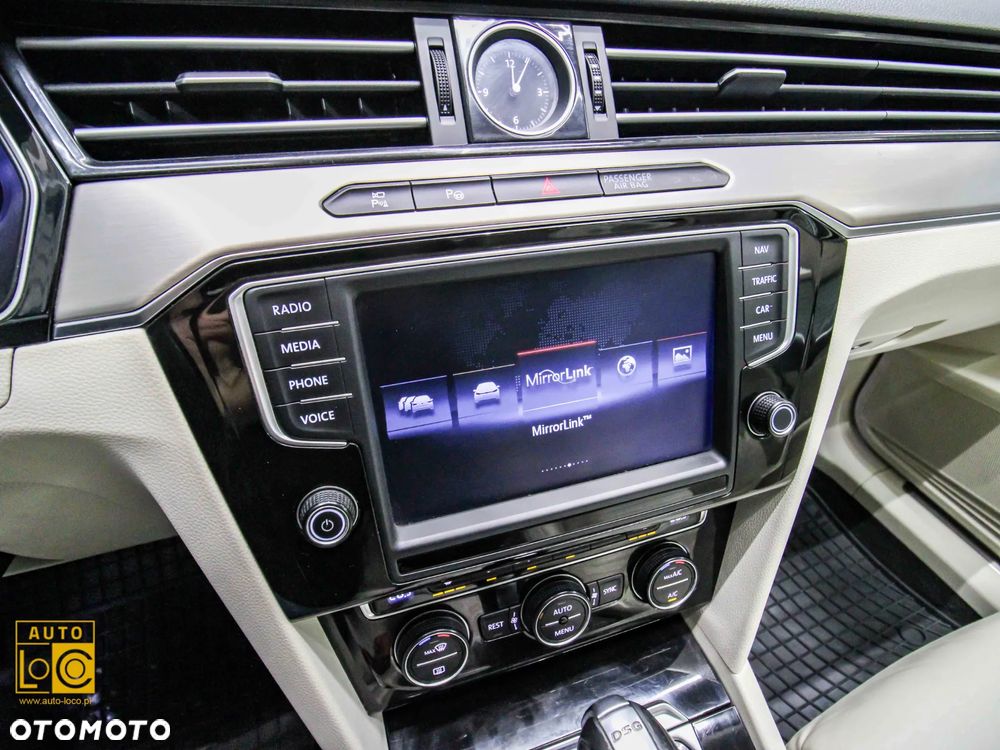 Volkswagen Passat - 21