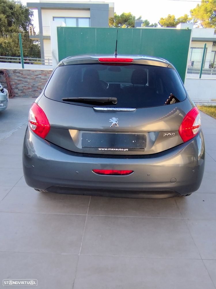 Peugeot 208 - 16