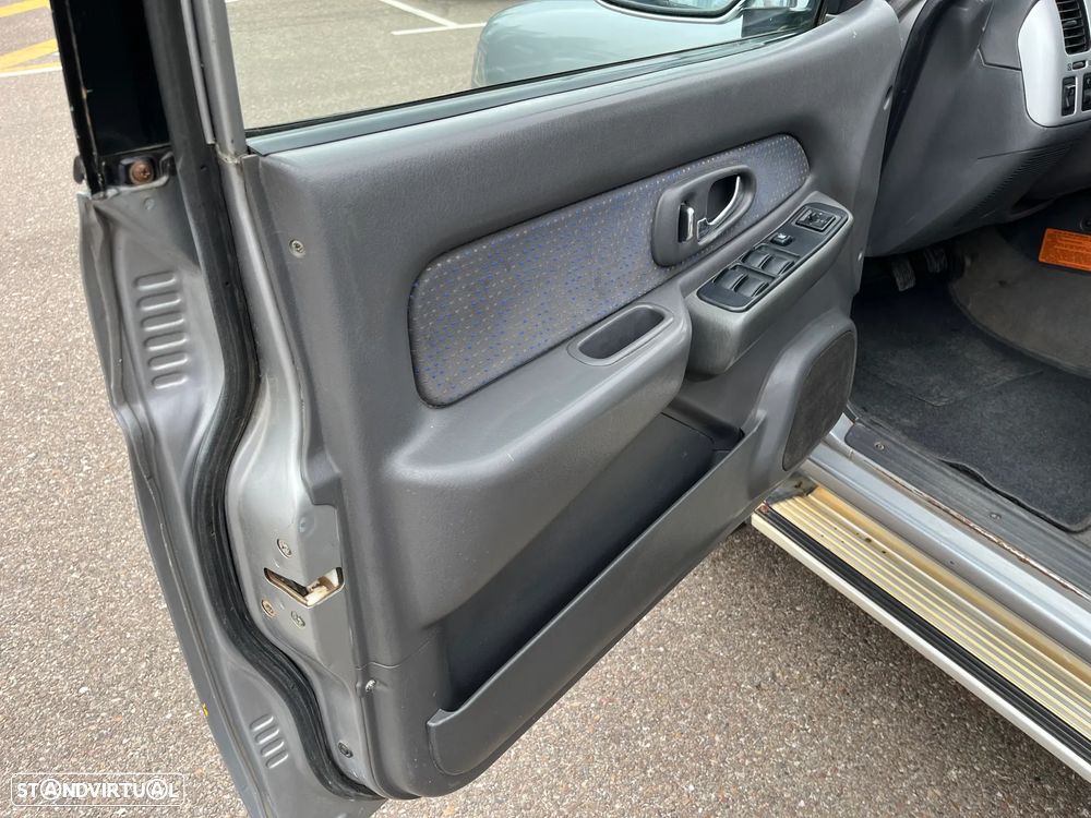 Mitsubishi L200 2.5 TD Strakar Elegance HT - 10