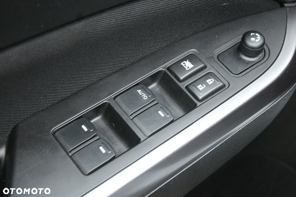Suzuki Vitara 1.4 Boosterjet Premium 2WD - 24