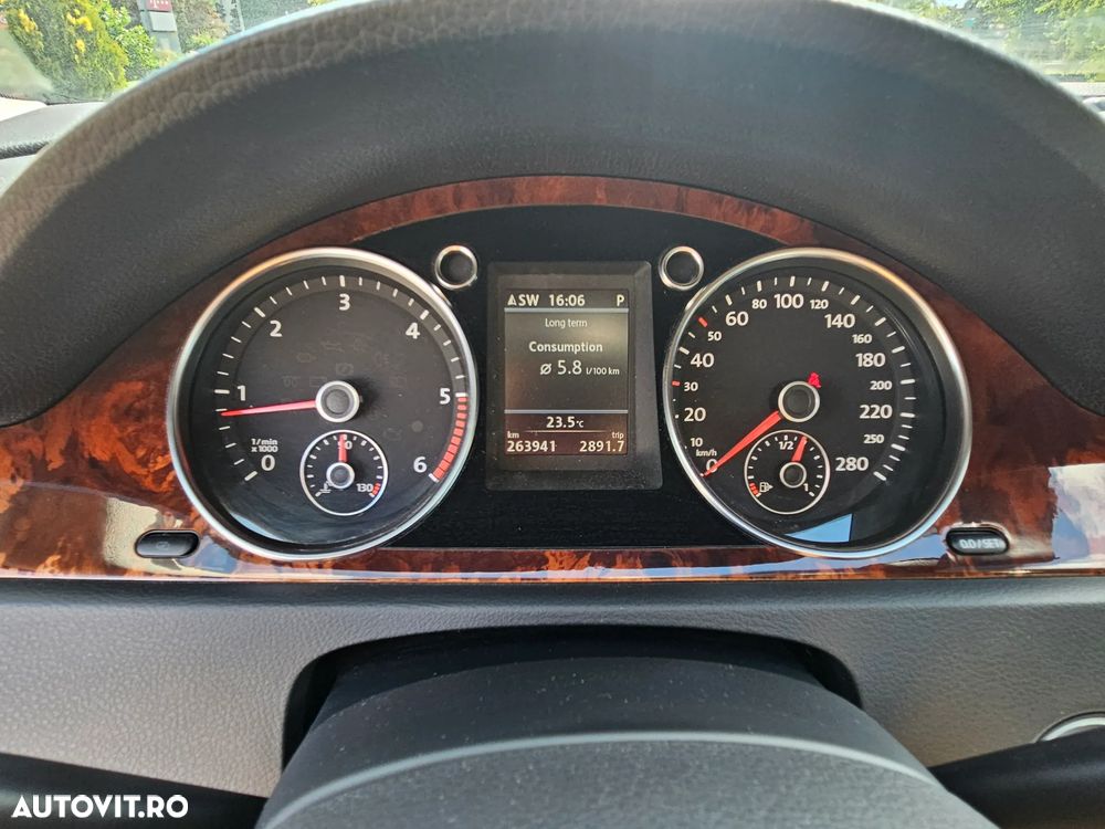 Volkswagen Passat CC 2.0TDI Highline DPF DSG - 30