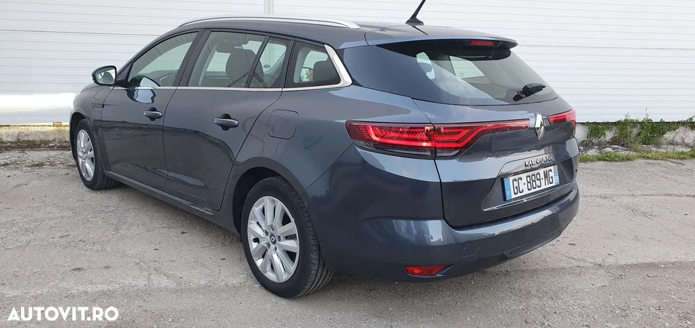 Renault Megane E-TECH 160 BUSINESS EDITION - 4