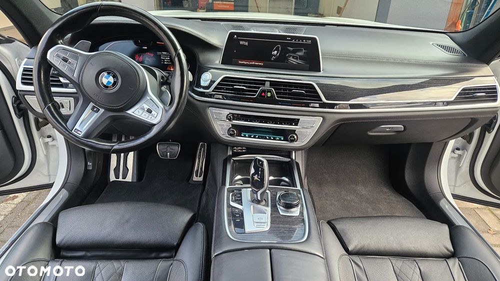 BMW Seria 7 750i xDrive - 14