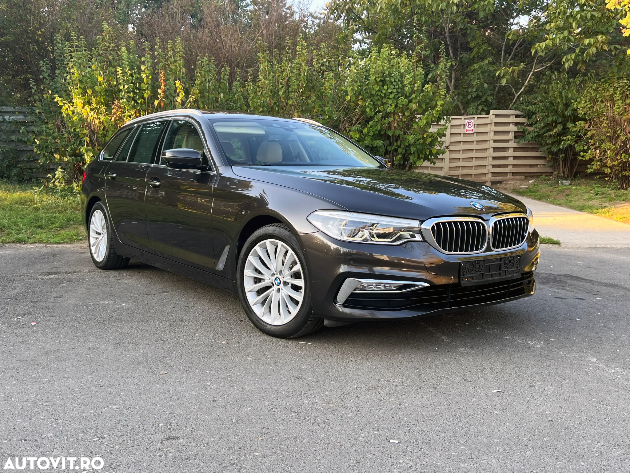 BMW Seria 5 520d Aut. Luxury Line - 13