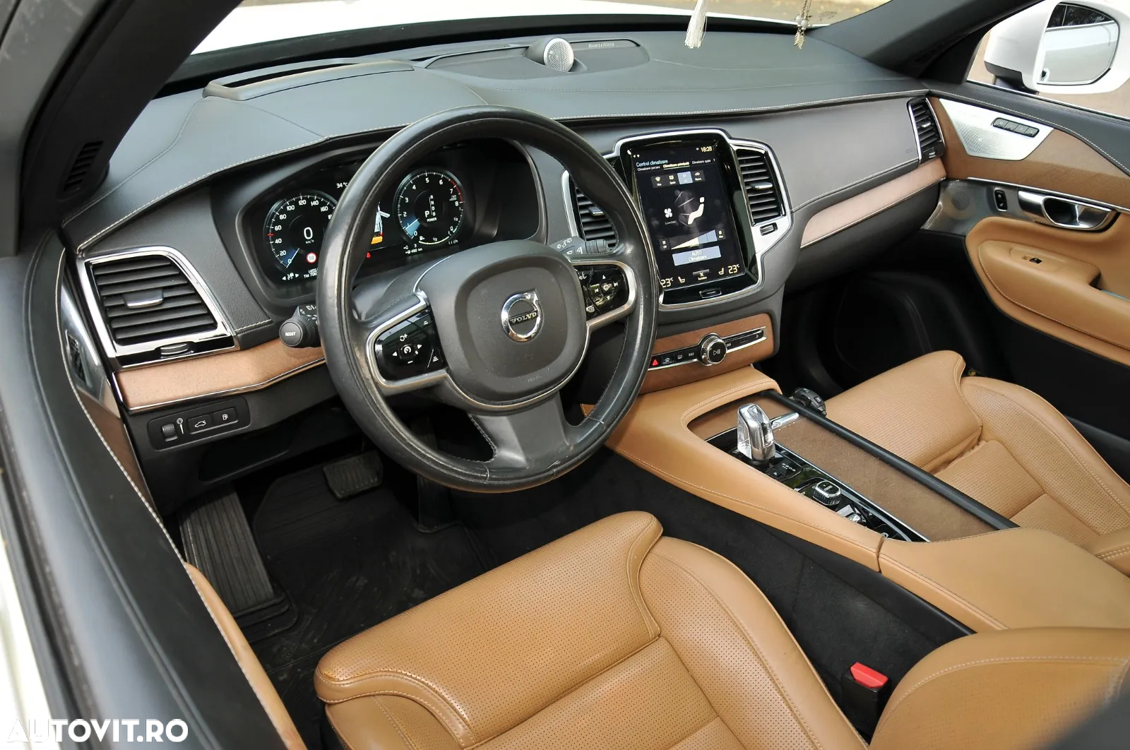 Volvo XC 90 T8 AWD Twin Engine Geartronic Inscription - 14