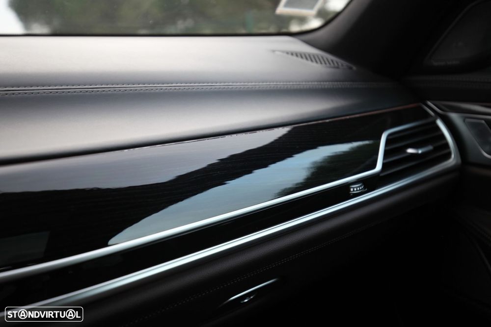 BMW 740 d xDrive Pack M Auto - 46