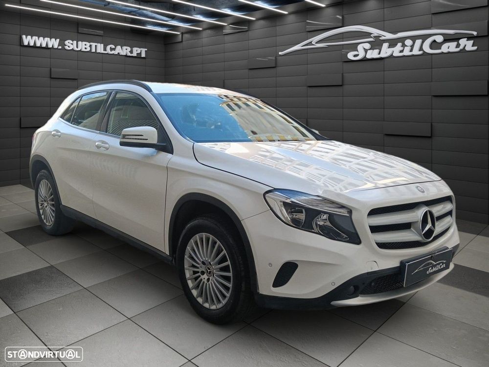 Mercedes-Benz GLA 220 4Matic 7G-DCT Style - 1