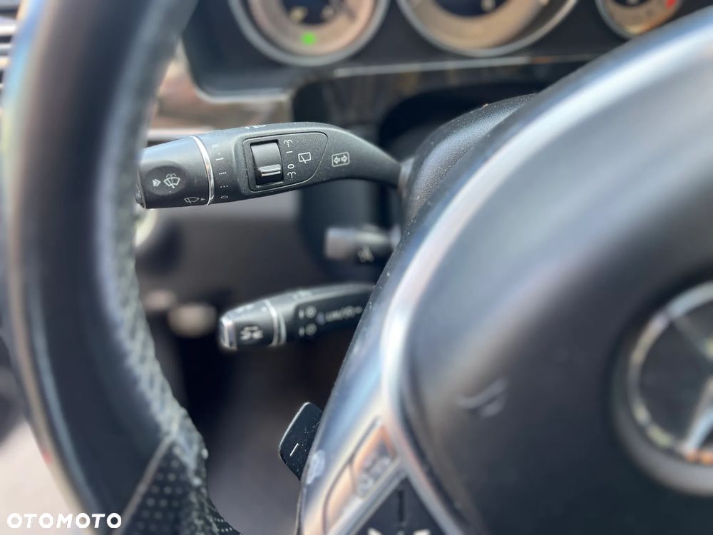 Mercedes-Benz Klasa E 300 CDI DPF BlueEFFICIENCY 7G-TRONIC - 13