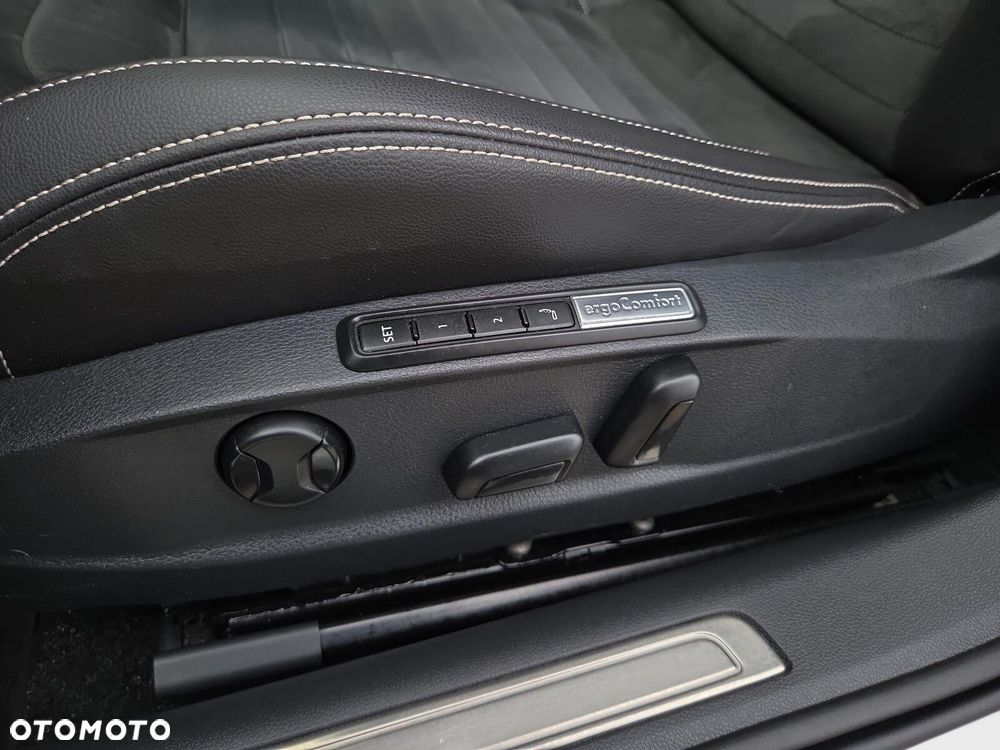 Volkswagen Passat - 18