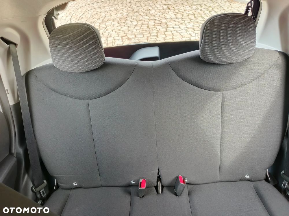 Toyota Aygo x-business - 16