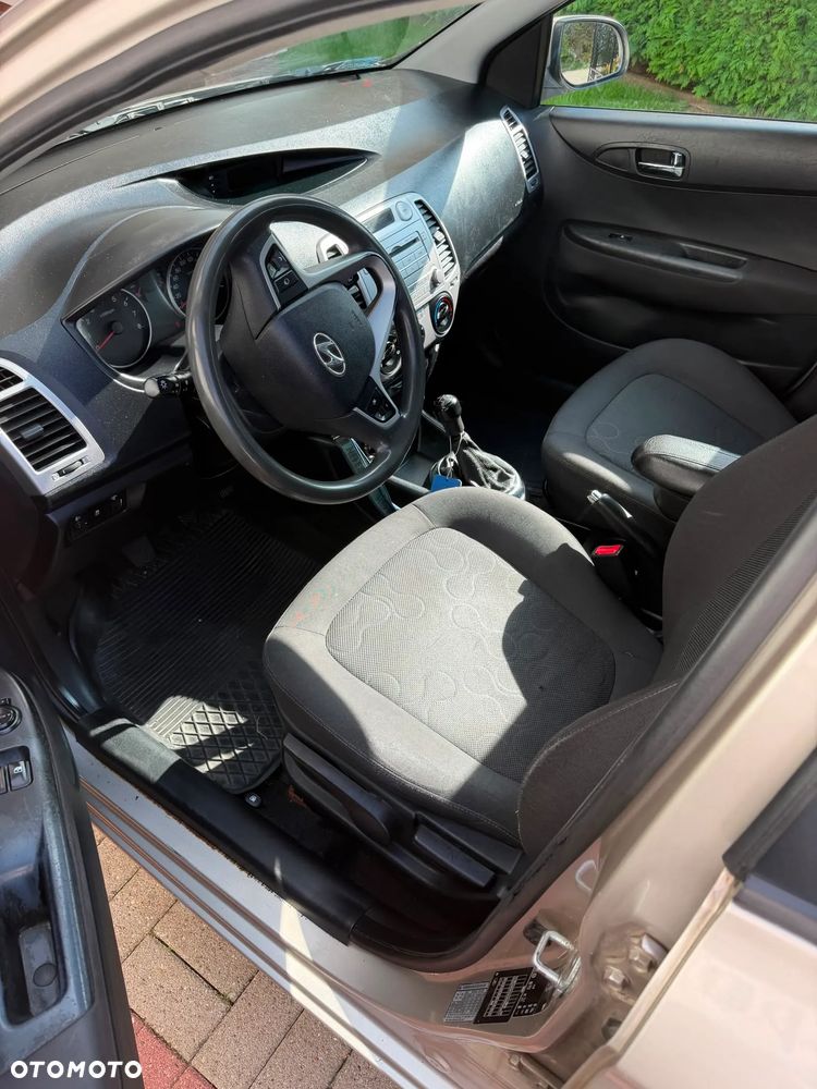 Hyundai i20 - 8