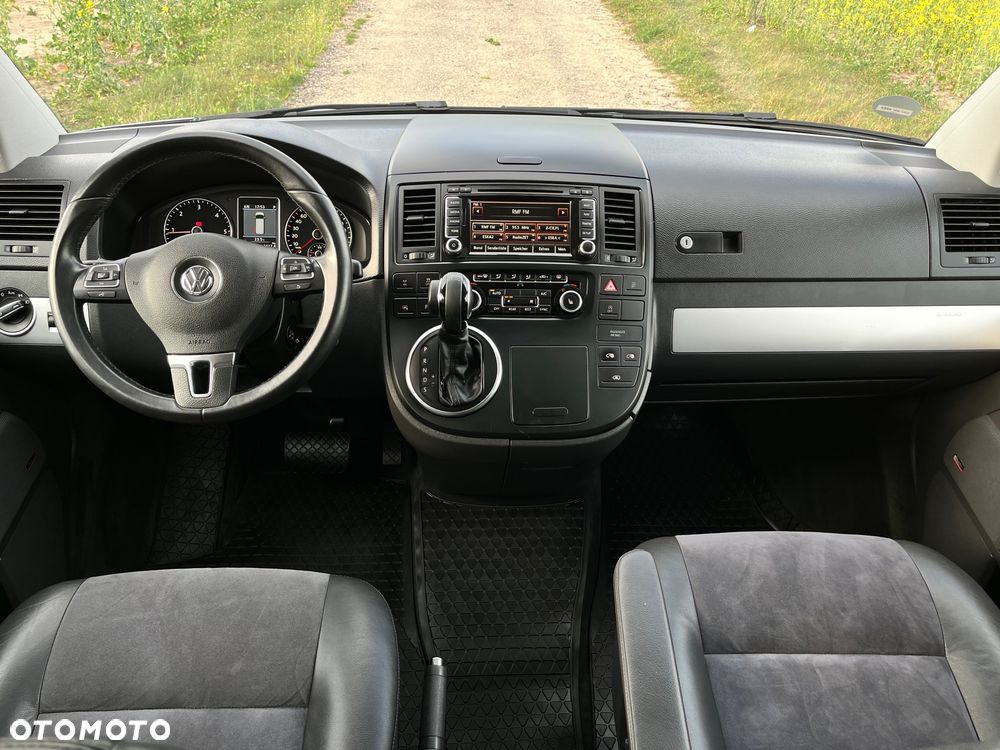 Volkswagen Multivan - 23