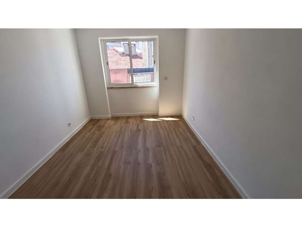 Apartamento T3 REMODELADO | Centro do Cacém - Grande imagem: 2/30
