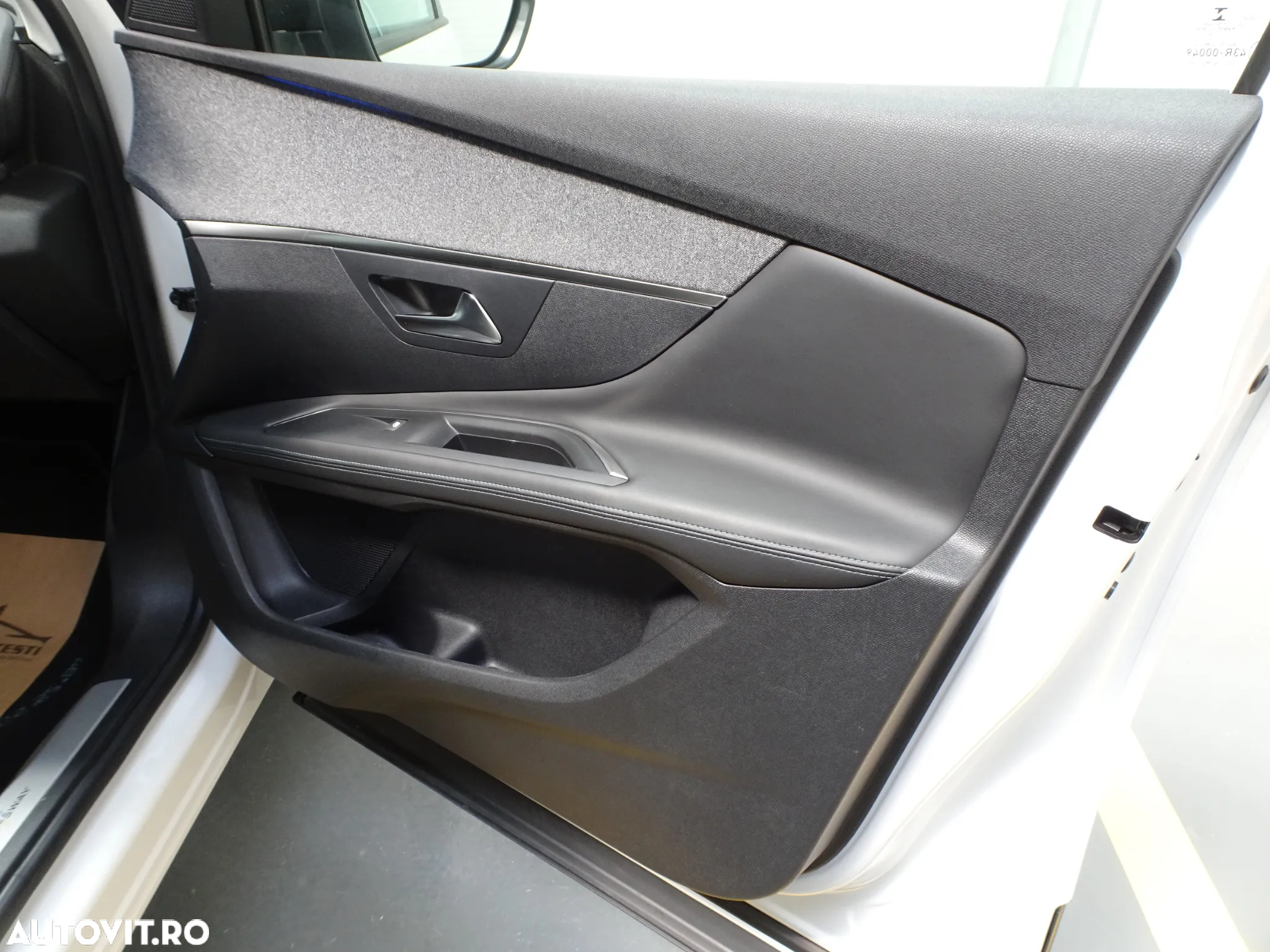 Peugeot 3008 PureTech 130 Stop & Start GPF EAT8 Crossway - 21