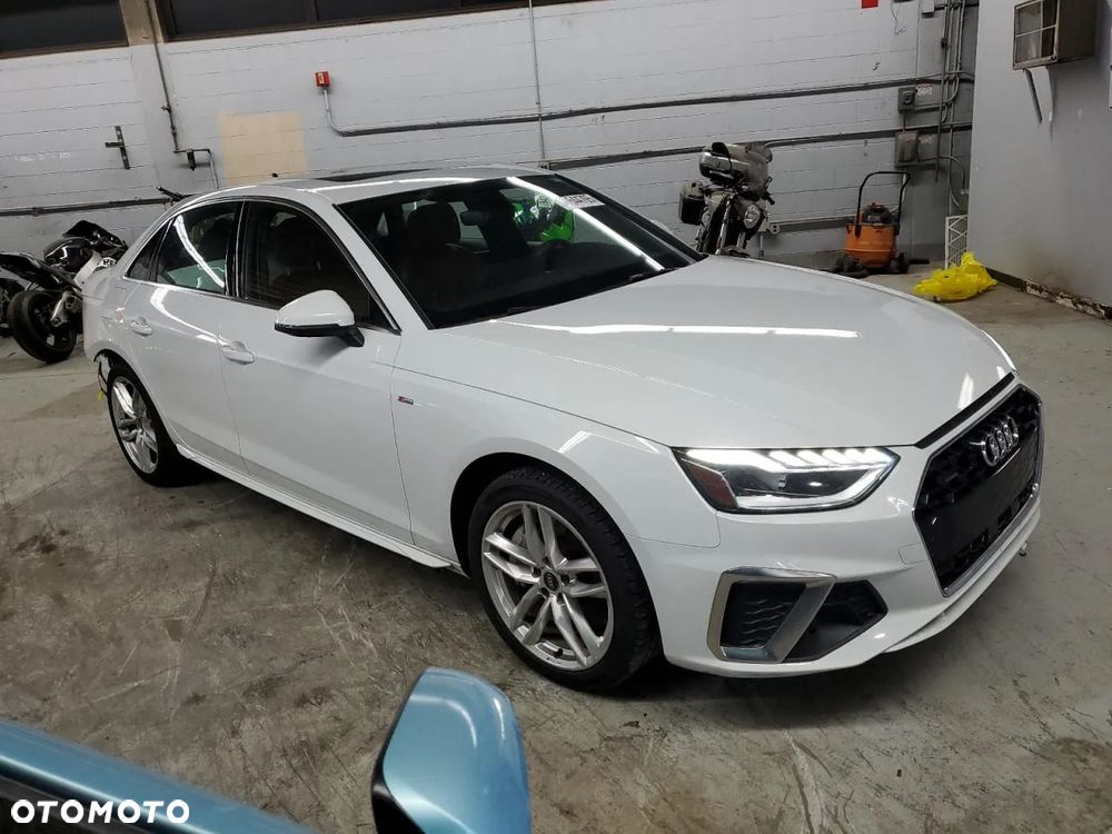 Audi A4 Limousine - 1